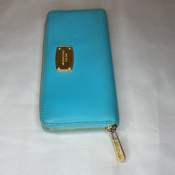 Michael Kors Wallet Tiffany Blue Preloved - Picture 3 of 8